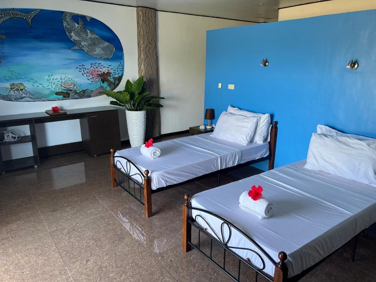 Cabilao Sunset Dive & Beach Resort Loon Extérieur photo
