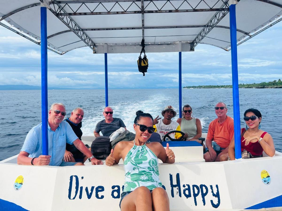 Cabilao Sunset Dive & Beach Resort Loon Extérieur photo