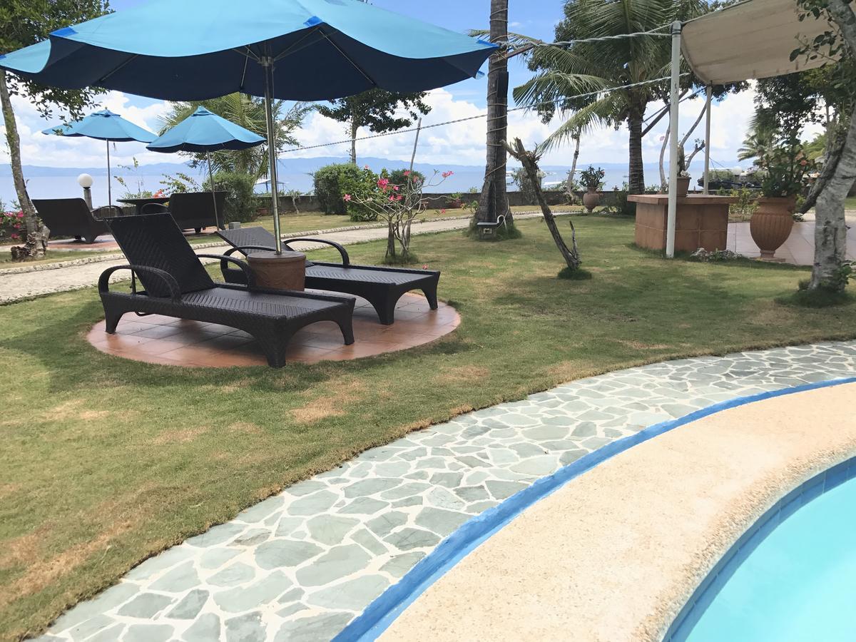 Cabilao Sunset Dive & Beach Resort Loon Extérieur photo