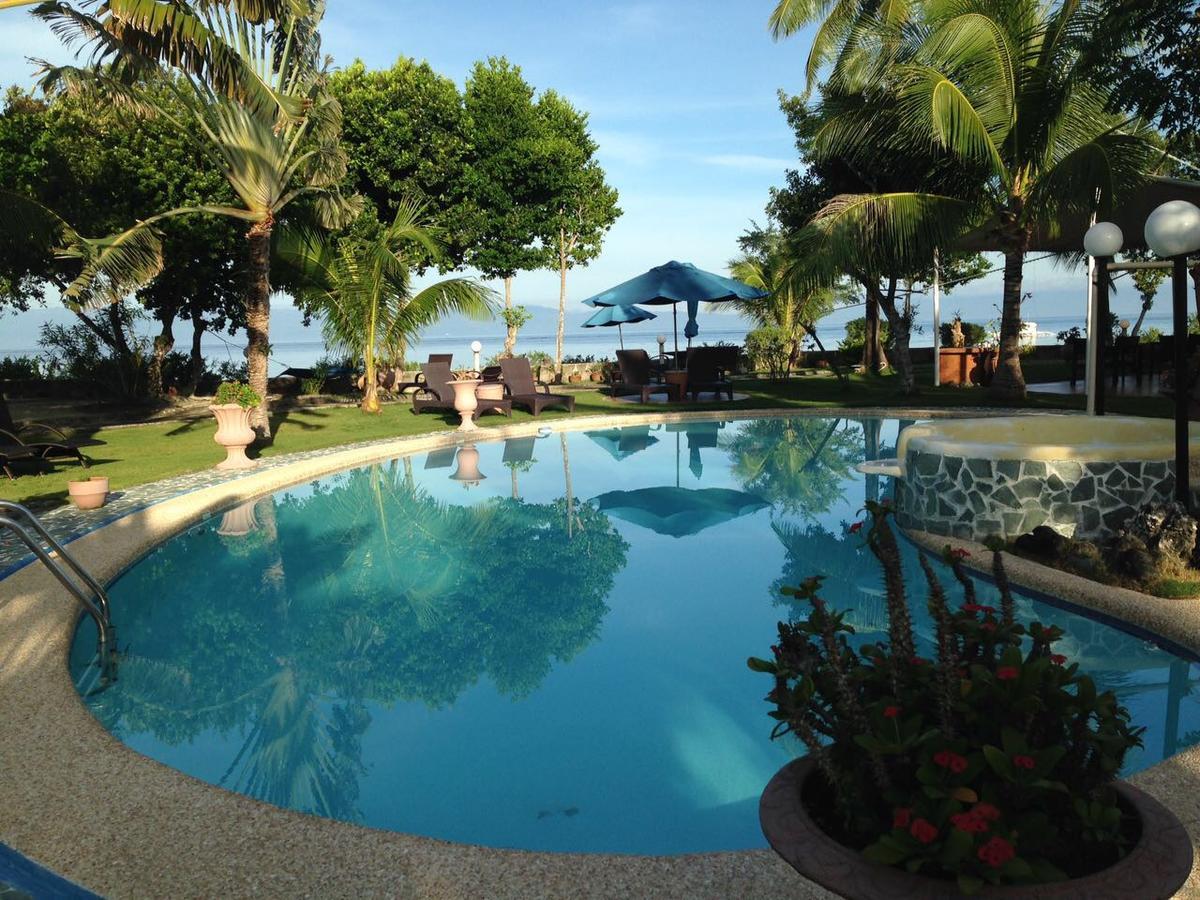 Cabilao Sunset Dive & Beach Resort Loon Extérieur photo