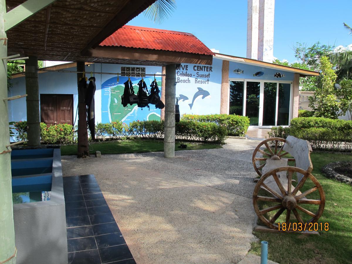 Cabilao Sunset Dive & Beach Resort Loon Extérieur photo