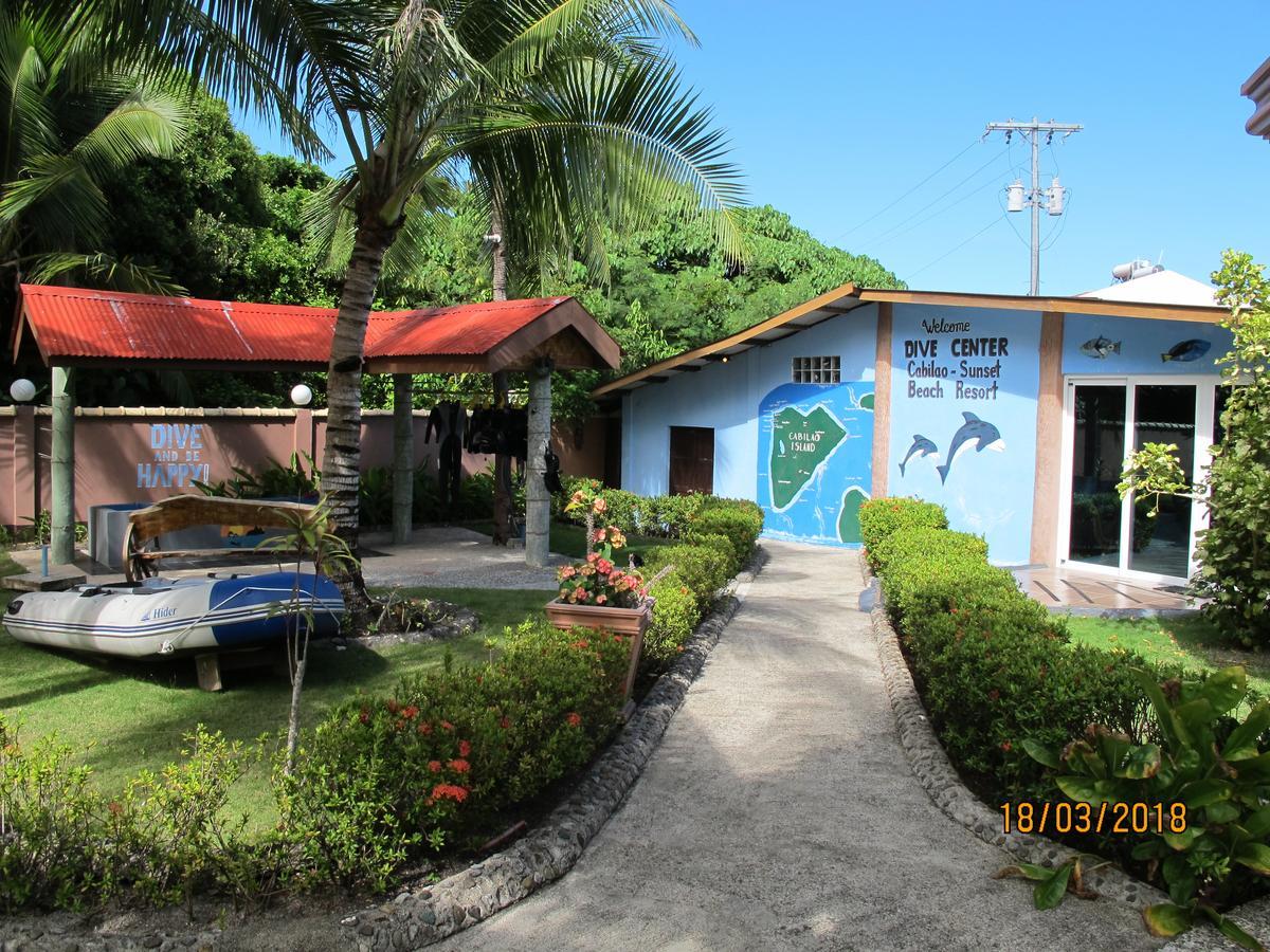 Cabilao Sunset Dive & Beach Resort Loon Extérieur photo
