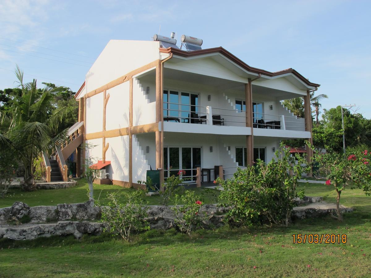 Cabilao Sunset Dive & Beach Resort Loon Extérieur photo