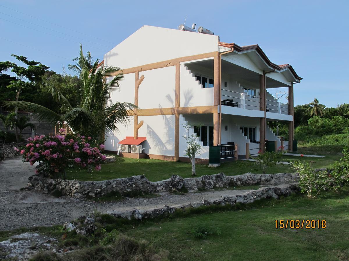Cabilao Sunset Dive & Beach Resort Loon Extérieur photo
